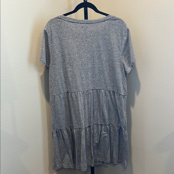 GAP Gray Tiered Short Sleeve dress - Picture 3 of 3
